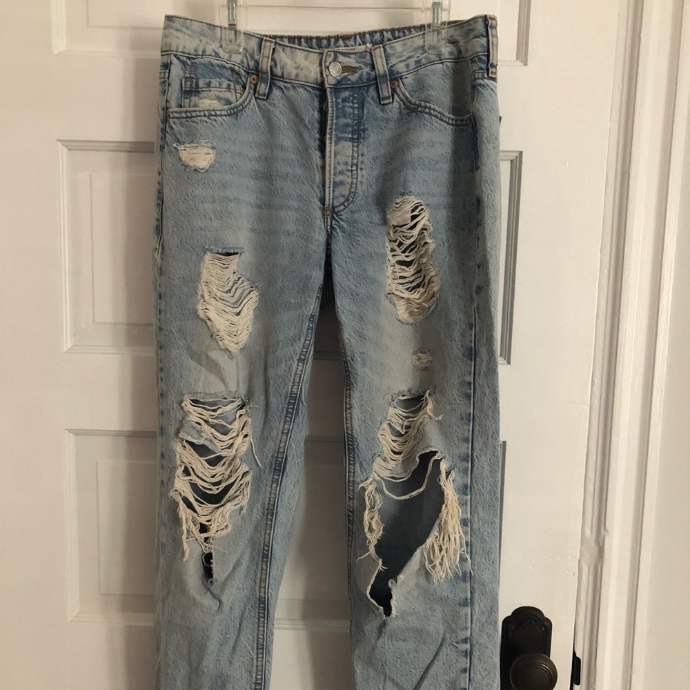 Light wash boyfriend jeans, mid rise